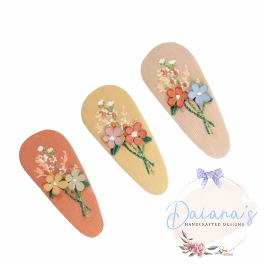 Flower Embroidered Hair Clip Set